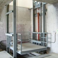 寧波起重機北侖液壓升降固定式貨運平臺安裝，年檢，銷售，保養